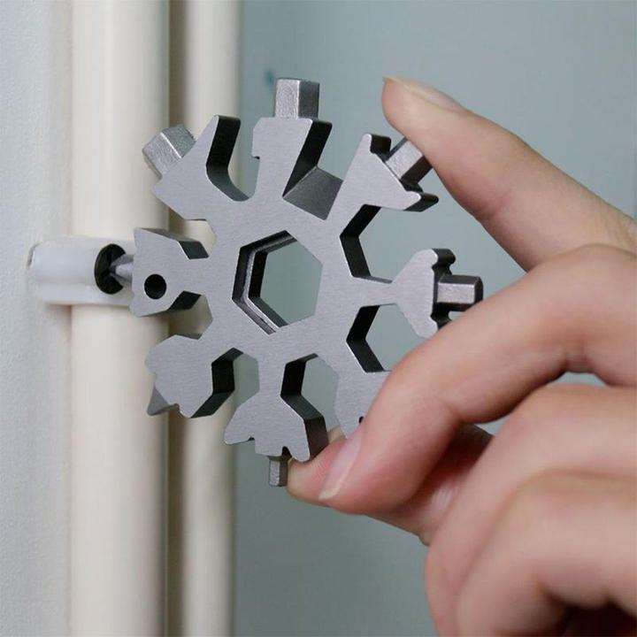 Amenitee 18-in-1 stainless steel snowflakes multi-tool&keychain